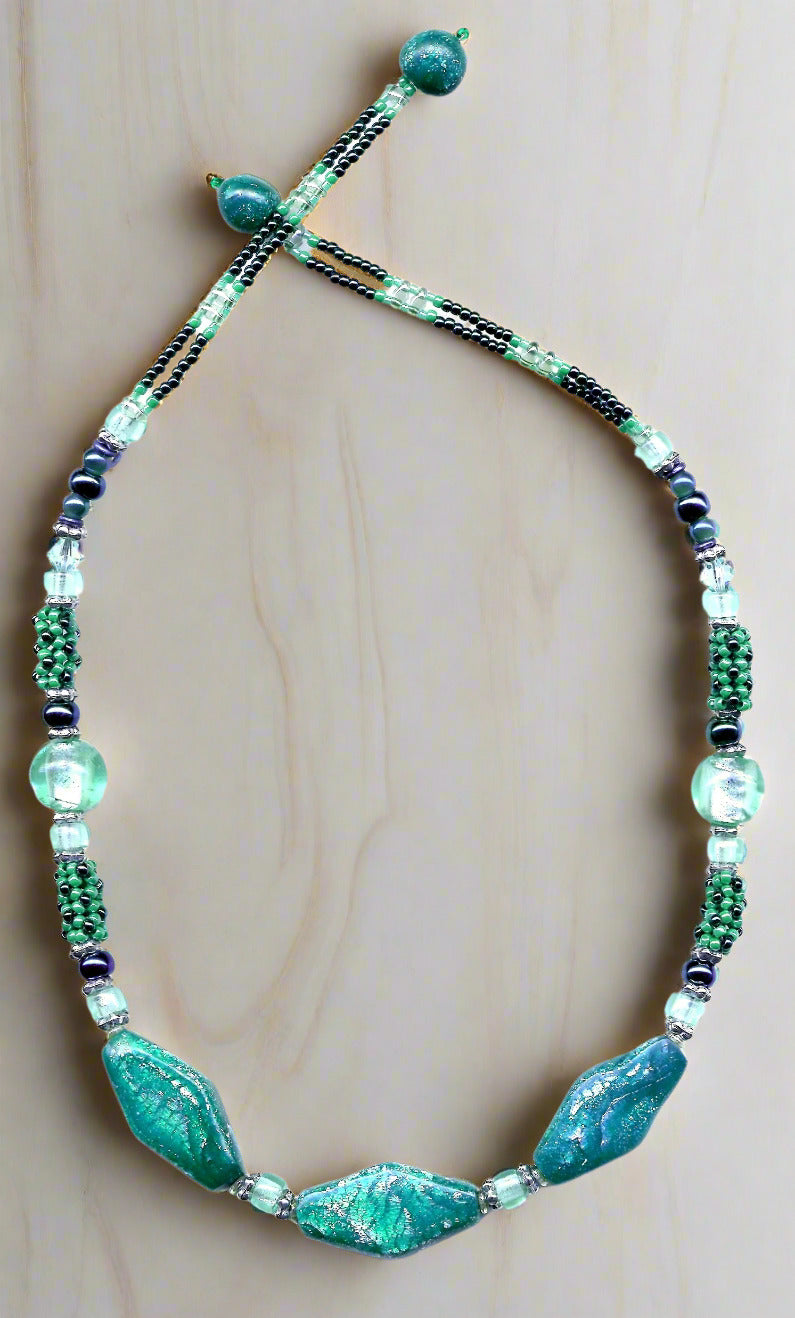 Necklace - Festive Green